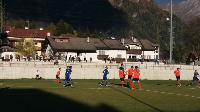 Der Fc Gherdeina gewinnt ohne zu ueberzeugt n in Sterzing mit 2-0, geniale R Weitschuss von Insam Mark und Praziser Flachschuss von Runggaldier Jonas 